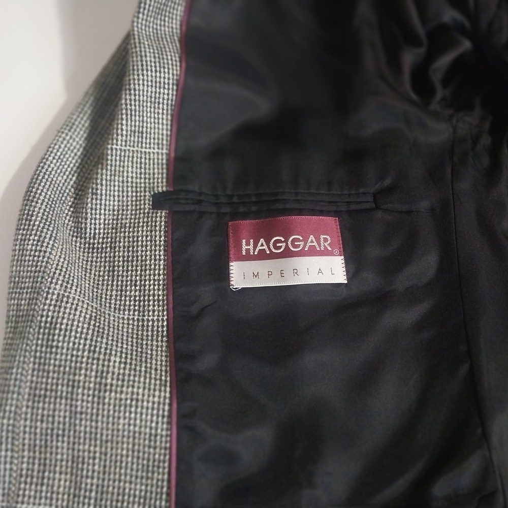 AGGAT IMPERIAL Sophisticated Charcoal Blazer for Men - Picture 13 of 13